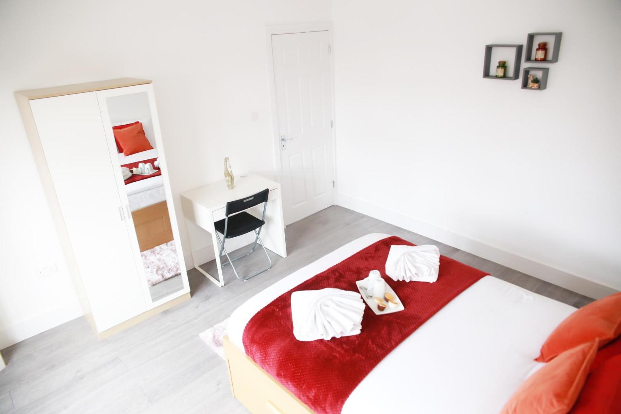 Deluxe 4 Bedroom House The Hyde Екстер'єр фото